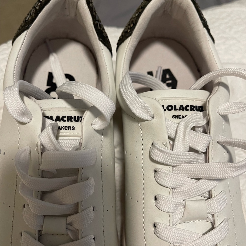 Lola Cruz smiley face sneaker - Picture 9 of 11